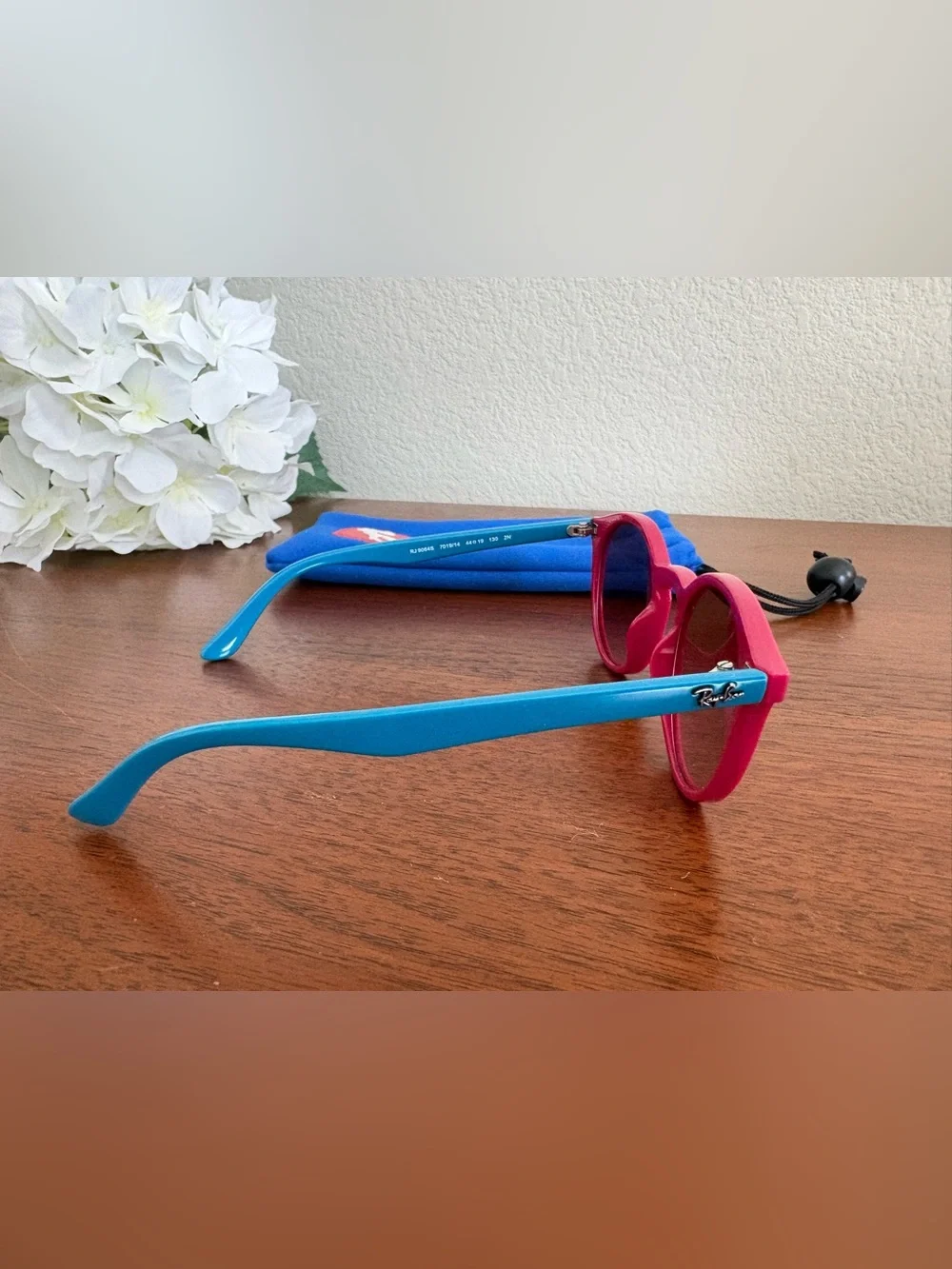 Ray-Ban Kids Hot Pink Round Sunglasses with Dark Lenses